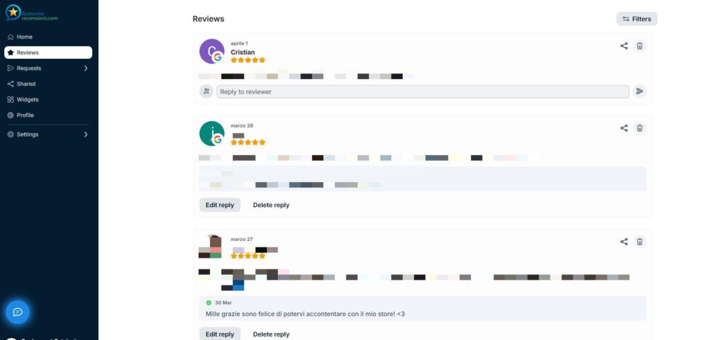 Una dashboard che mostra una sezione Recensioni con recensioni, valutazioni e risposte di più utenti. La barra laterale sinistra presenta opzioni di navigazione come Recensioni, Richieste e Profilo. Il testo in alcune aree è sfocato per garantire la privacy.